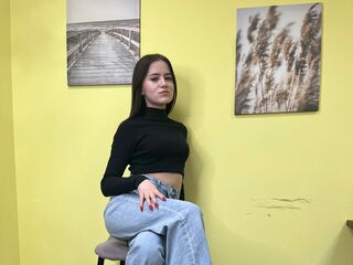 sex cam live KeeleyGambee