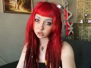 camgirl playing with dildo KiaraSi