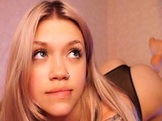 sexy cam girl picture KiraSardewys