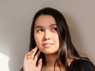 adult liveshow LeoniaMangis