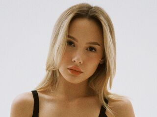 naked cam chat LeticiaTso