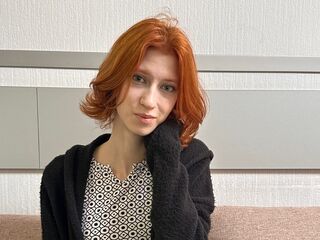 hot naked webcamgirl LettyAegerter