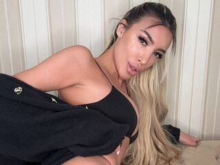 cam girl chat room LexiAce