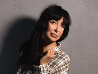 topless cam girl LindaRome