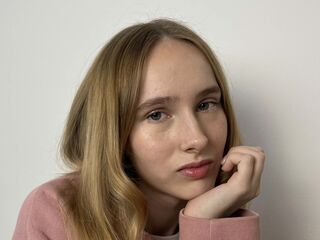 hot naked camgirl LisetteMaupredi