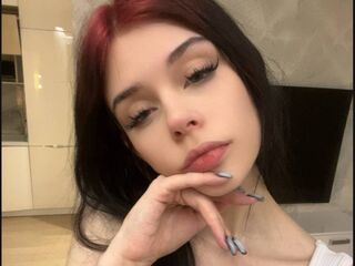 jasmin webcam model LoraBrow