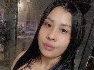 camslut masturbating LuccyGreey