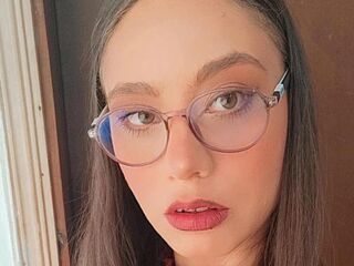 free nude cam MadeCristine