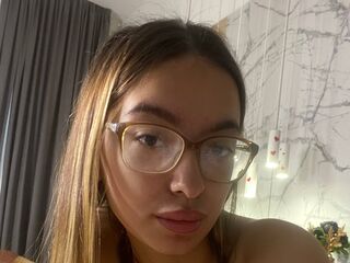 fingering girl chatroom MarianaPollack