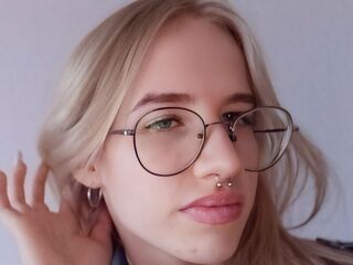 hot cam girl masturbating with dildo MarielSmolko