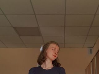 girl nude MaryjanePorter