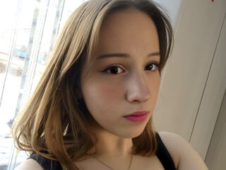 girl chatroom MayaRhodes