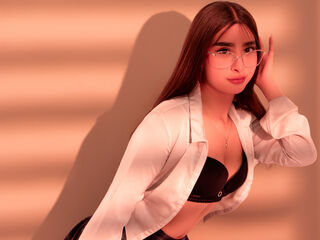 cam girl playing with dildo MelanyBloom