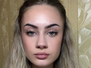 nude webcamgirl pic MellieSchultze