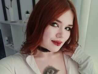 camgirl masturbating with vibrator MiaPerls