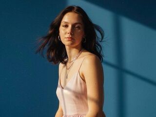 naughty cam girl MolliePoydras