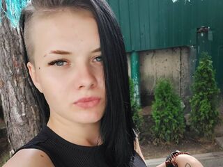 free online chat MonikaNeall