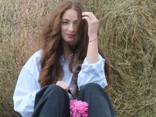 free webcam chat room MoonSany