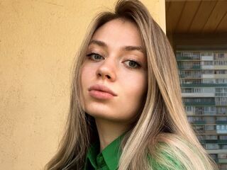 camwhore masturbating with vibrator NataliPalm