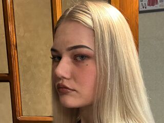 camslut showing pussy NicolynMoore