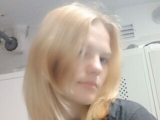 cam girl playing with dildo OliviaRambousek