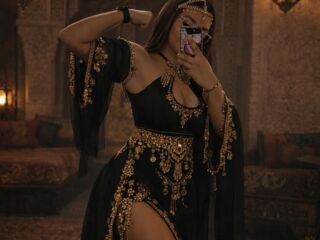 webcam show PerlaZoey