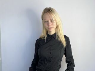 naked camgirl fingering pussy PhyllisBrancato