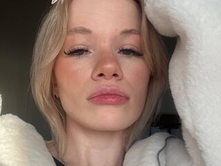 kinky cam photo RenitaKoo