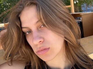 girl fingering shaved pussy RhiannonLinko