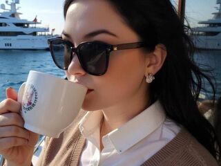 masturbating webcamgirl RosieMoons