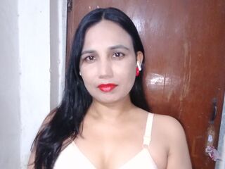 nude camgirl photo SadiaAngel