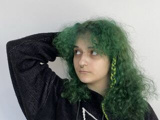 camgirl fingering bald pussy SamellaMagowan