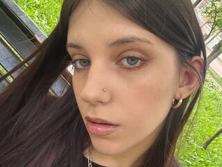 nude webcam girl SaritaHowick