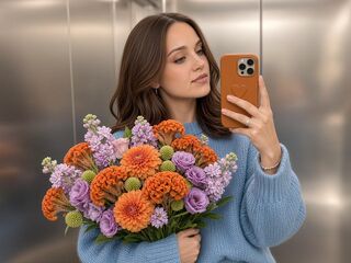 camgirl masturbating with vibrator SetsukoColasurdo