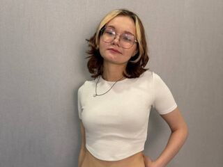 live webcam model ShemikaDestro