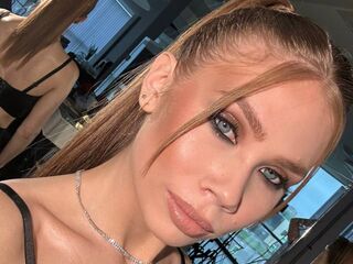 camgirl picture TawnyaCarwell