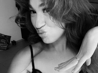 naughty camgirl masturbating with vibrator TerisaKehr