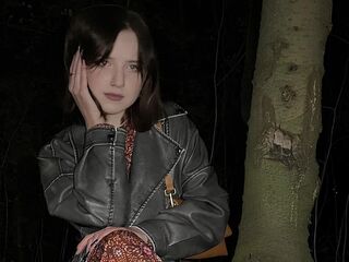 girl ThomasinaVanabel