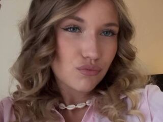 cam girl picture ThomasineKemery