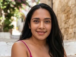topless camgirl VickyRousse