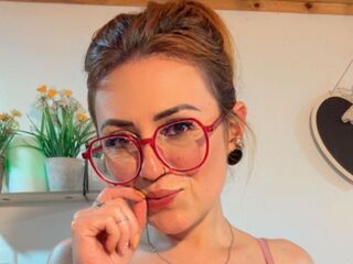 naughty cam girl VictoriaFalon