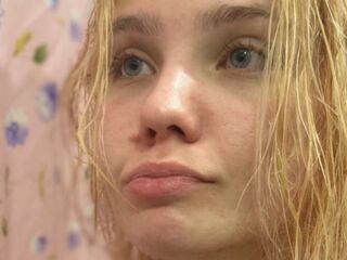 girl webcam show YallyGreen