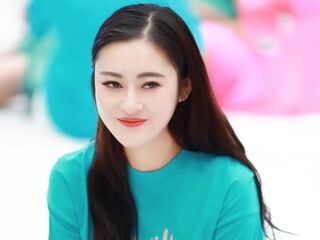 naked webcamgirl YolandaYang